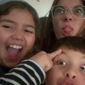 Baby-sitter sérieuse et attentionnée 