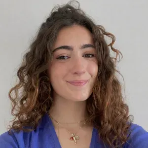 Babysitter e tutor affidabile e solare :)