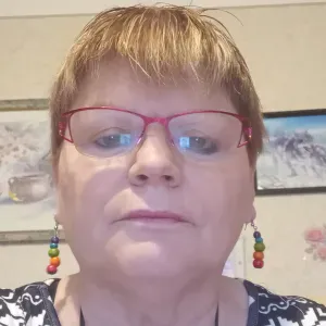 Femme  de ménage sur la ferte mace