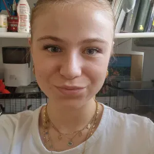 Baby sitter de 17 ans sur courbevoie 