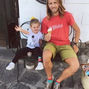 International male nanny with 2+ experience