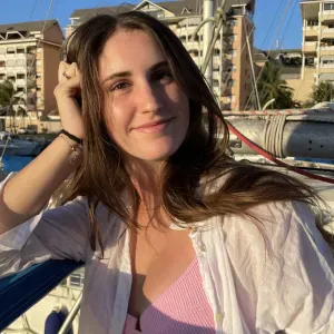 Baby-sitter bienveillante et dynamique ! ☀️