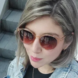 Cuidadora de niños y ancianos en españa