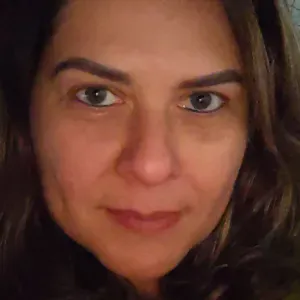 Cuidadora atenciosa e gentil em Borba