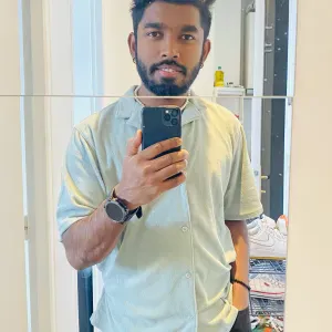 Im looking part time job around paris 