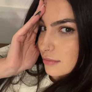 Cerco lavoro come donna pulizie al mattino 