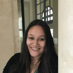 Baby-sitter expérimentée à Paris