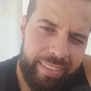 Je cherche un professeur en math et ndls pour 