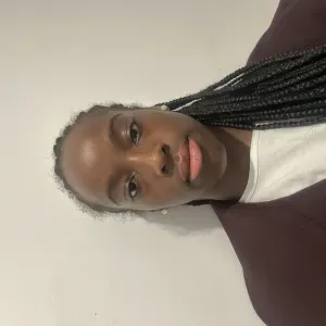 Disponible pour garder vos enfants avec bonne humeur