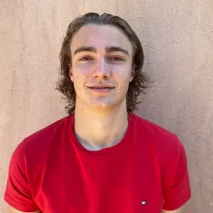 Baby-Sitter ayant le Bafa et étant motorisé, 