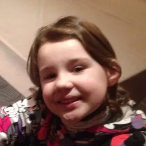 Babysitter essayant d'être expérimentée