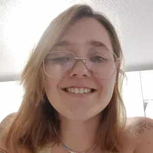 Femme de menage pour nettoyage en profondeur 