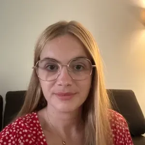 Baby-sitter, auxiliaire de puériculture 