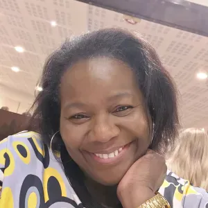 Nounou Expérimentée disponible 