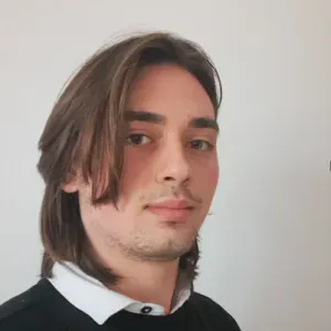 Babysitter e aiuto compiti con esperienza in ambito sociale