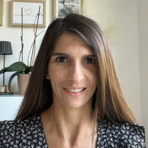 Garde d'enfants à domicile. Expérience, douceur, confiance