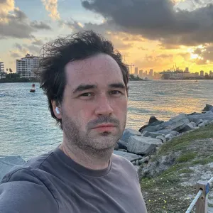 Looking for a reliable housekeeper in Faro