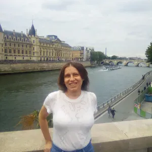 Je cherche un travaile nounou a Reims 