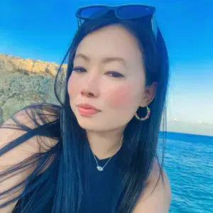 Experienced EU-Trained Nurse | Elderly & ICU Care