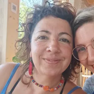 Baby-sitter passionnée à St bauzille de putois 