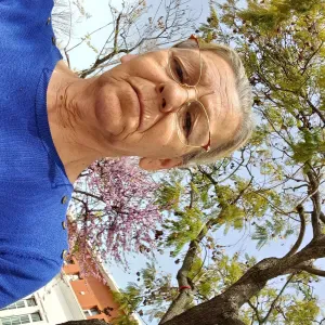 Babysitter com 7 anos de experiência 