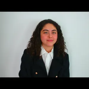 Baby-sitter étudiante en médecine à Versailles/Le Chesnay