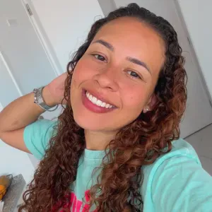 Empregada de limpeza com excelência.