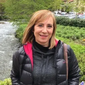 Hoola soy una persona responsable con más de 15 años de exp