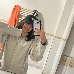 addetta alle pulizie e riordino