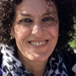 Signora italiana offresi come collaboratrice domestica