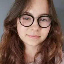 baby sitter expérimentée et disponible