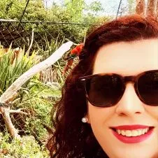 Garde d enfants a Nice..... 