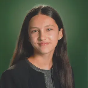 Jeune baby-sitter responsable à Lyon