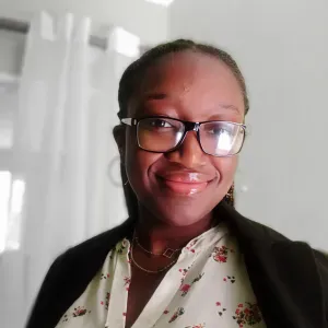 Baby-sitter expérimentée à Paris