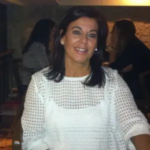 Babysitter com experiência no Porto 