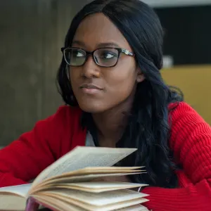 Baby-sitter expérimentée en région parisienne