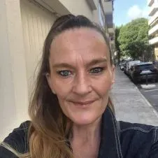 Auxiliaire de vie auprès de personnes dépendantes 