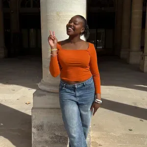 Étudiante responsable pour garde d'enfants