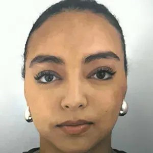 Baby-sitter à Béziers avec un peu d'expérience 