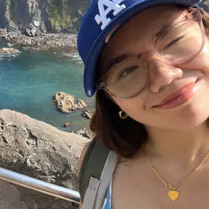 Babby-sitter étudiante  à Laval 