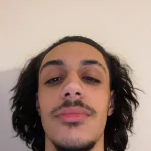 Jeune Engagée Pour Travailler 