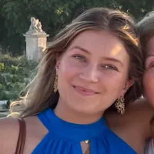 Baby-sitter expérimentée à Ajaccio