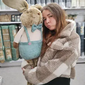 Baby-sitter a nimes de 17ans avec expérience familial