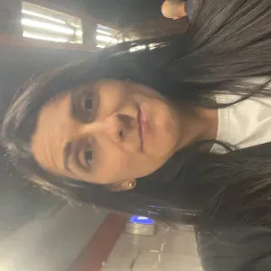 Mujer muy activa en mi trabajó, soy honesta y puntual 