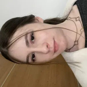 Baby-sitter sur Dijon, pleine de volonté 