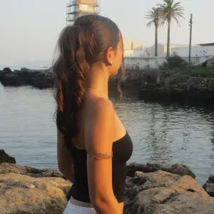 Babysitter ( zona de sintra/cascais)