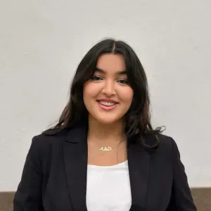 Baby-sitter fiable et ponctuelle à Nice 