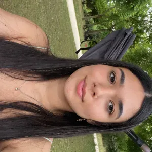 Baby-sitter hispanophone expérimentée disponible 