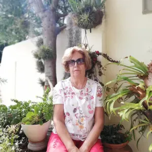 Estou à procura de uma empregada de limpeza perto de mim