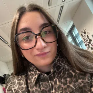 Baby-sitter sur Paris - disponible 